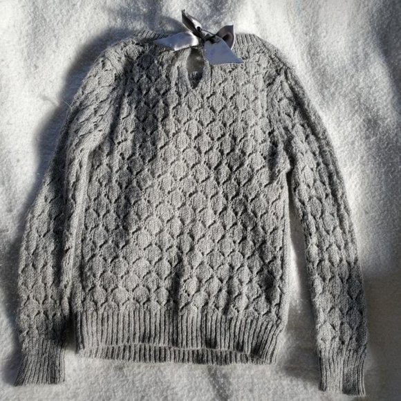 Gray Cherokee Eyelet Sweater, Girls Sz S (6-7) - Picture 2 of 3
